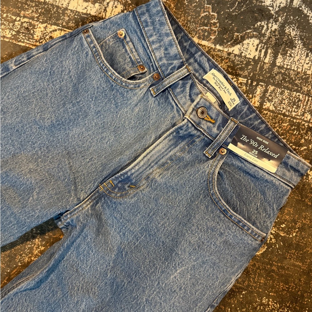Abercrombie jeans - Picture 2 of 5